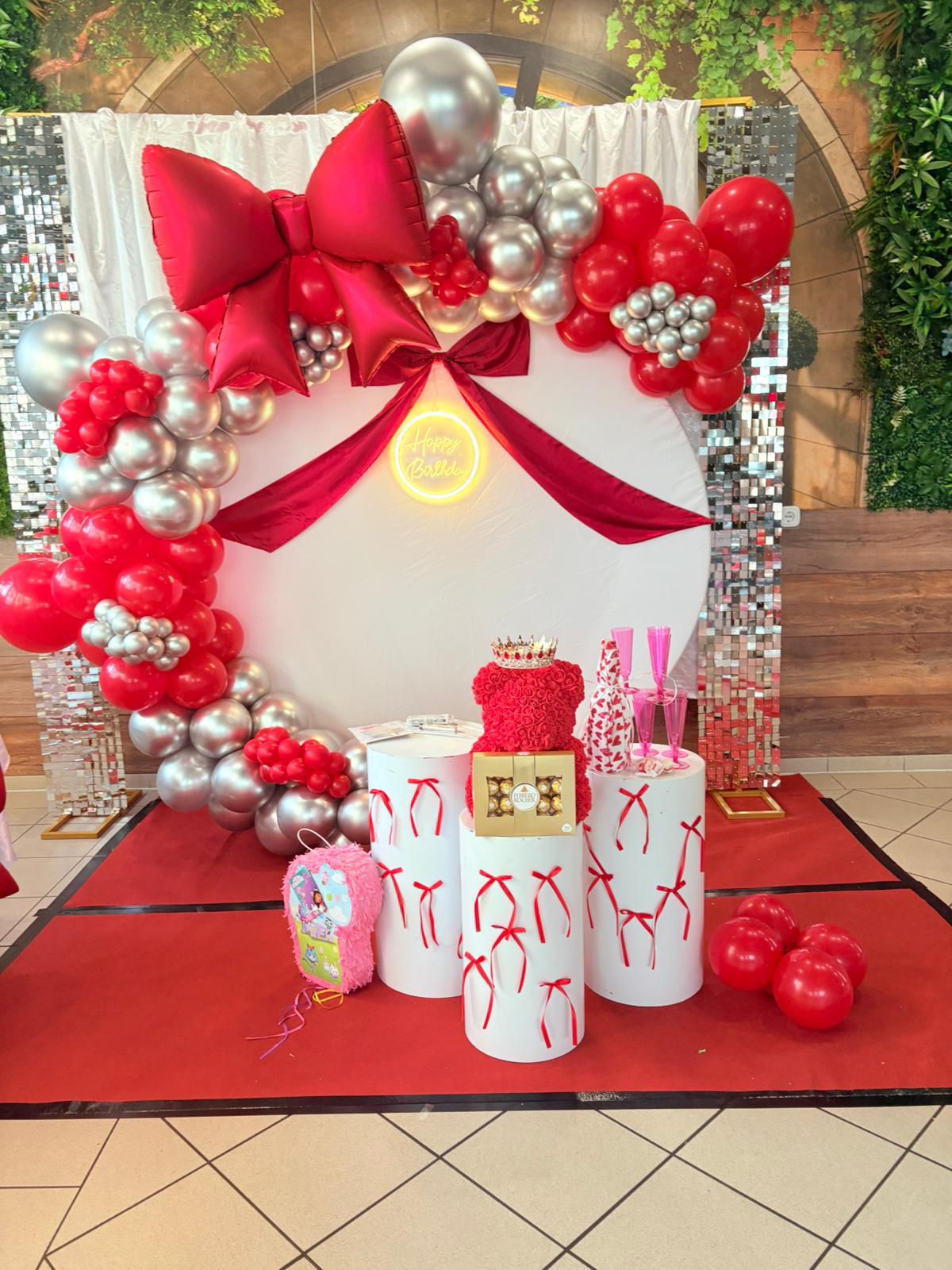 Catering table arrangement